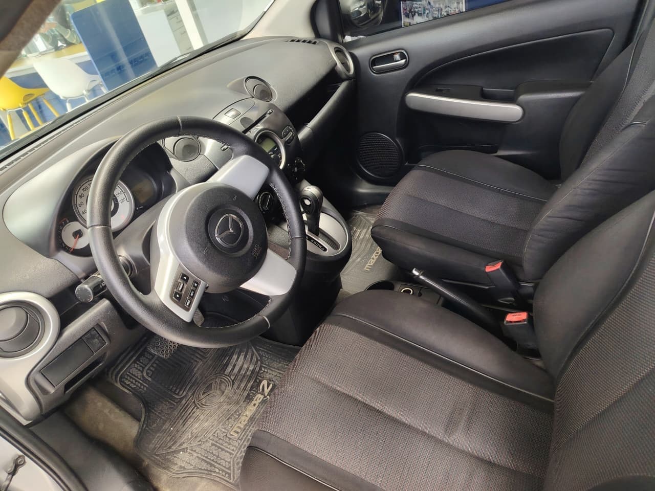 Mazda 2 2011